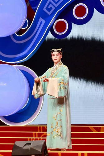 Acting: The general term for the performance of opera actors, including their posture,
expression, style, and demeanor.